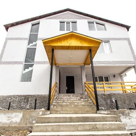 Katos Guesthouse Местия Экстерьер фото